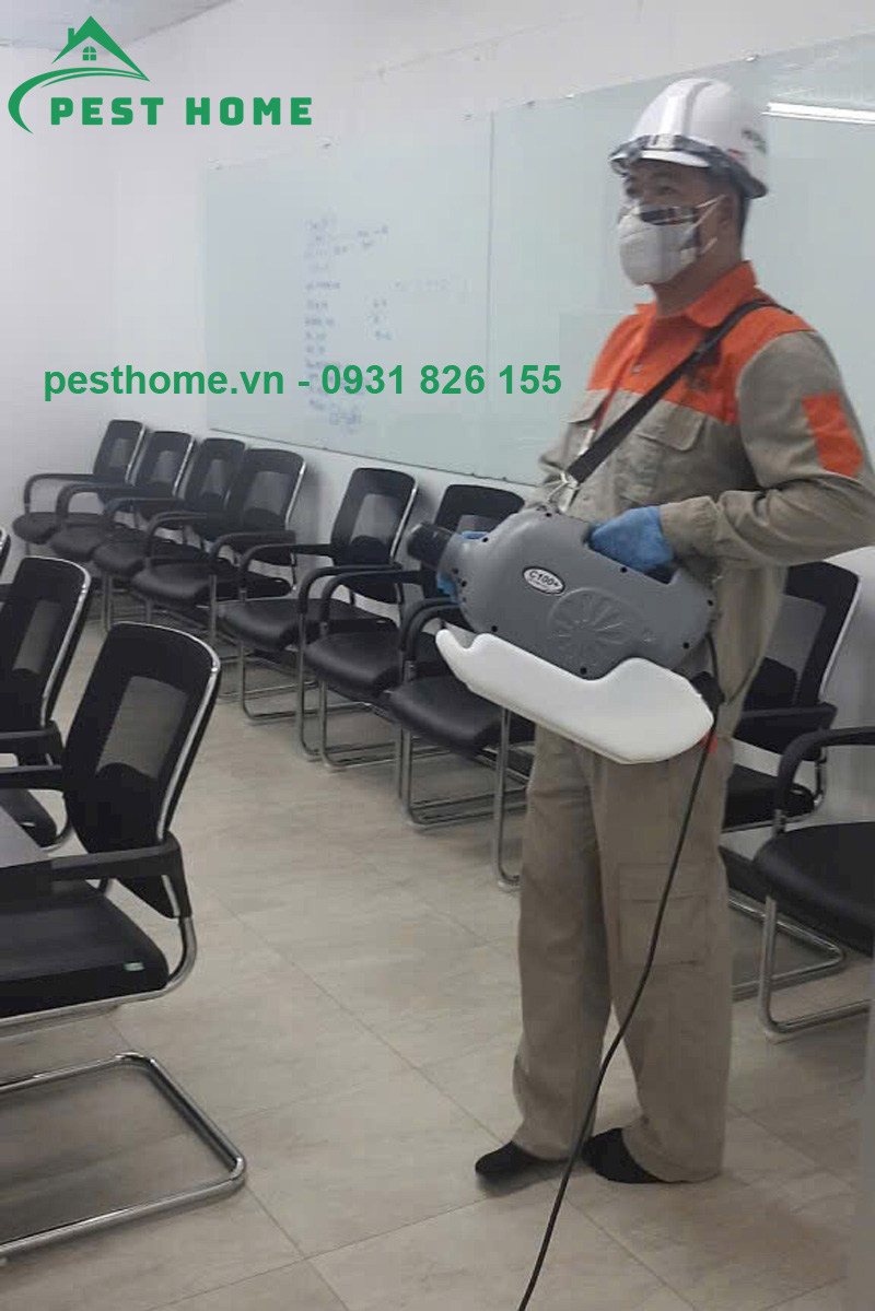 Máy xịt thuốc C100+